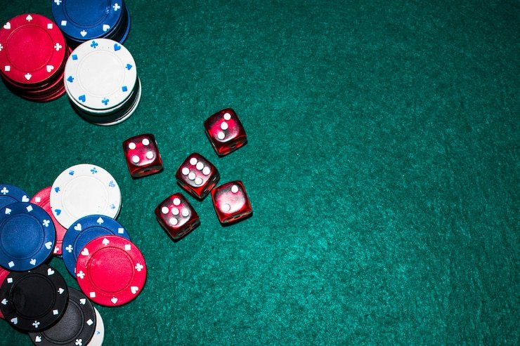 Antarmuka kontrol Dragon Hatch dengan tombol spin dan pengaturan taruhan